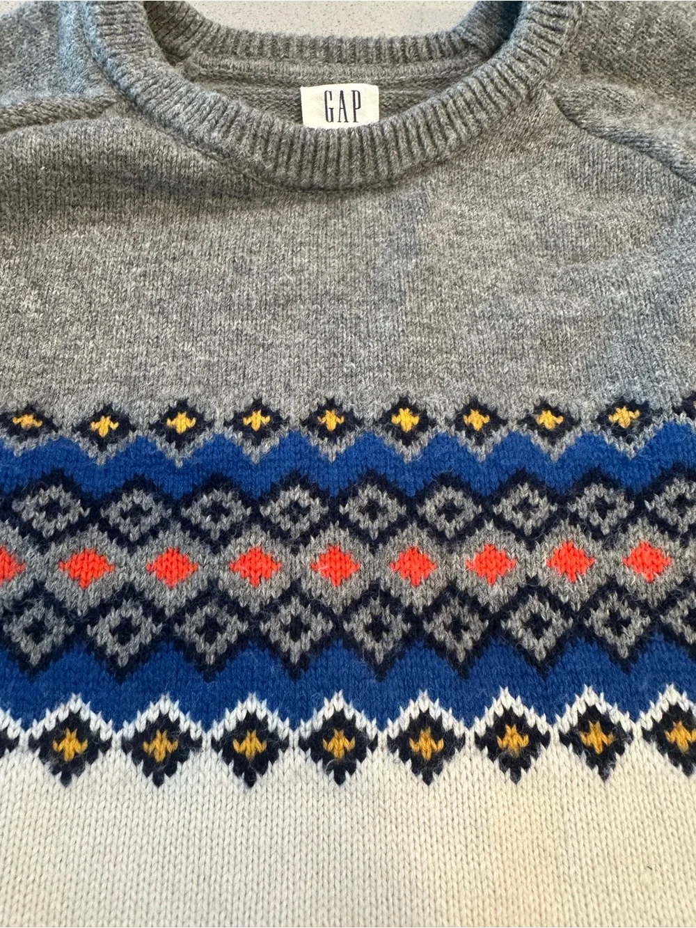 GAP Men’s Gray, Cream, Blue & Red Fair Isle Crewneck Sweater